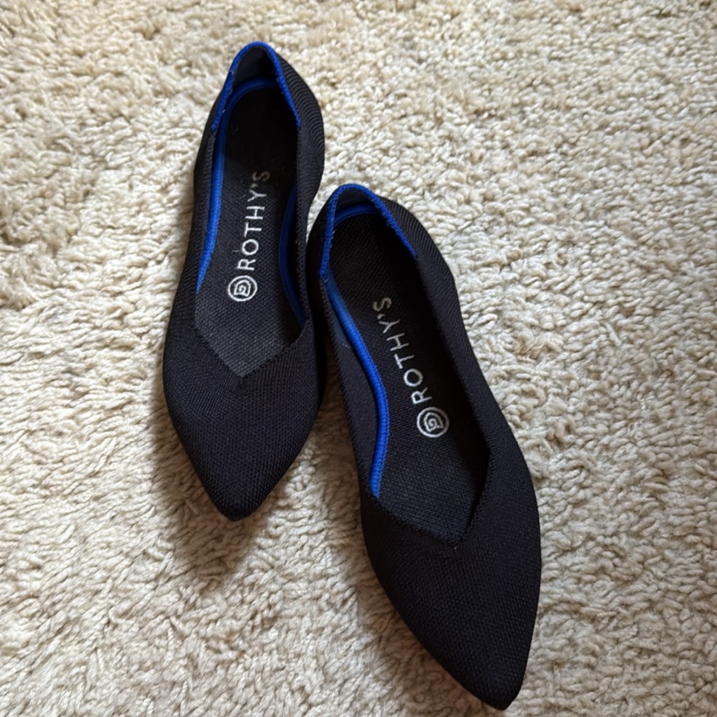 Rothy’s The Point Black Flats Sz 7.5 Euc